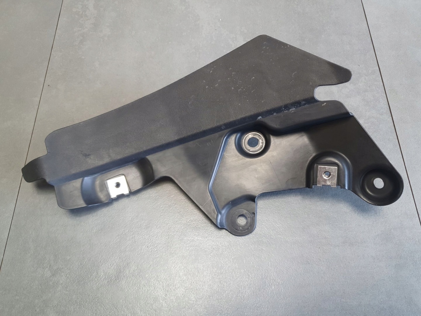 Audi Q8 mudguard flap rear spoiler left 4M8854815A
