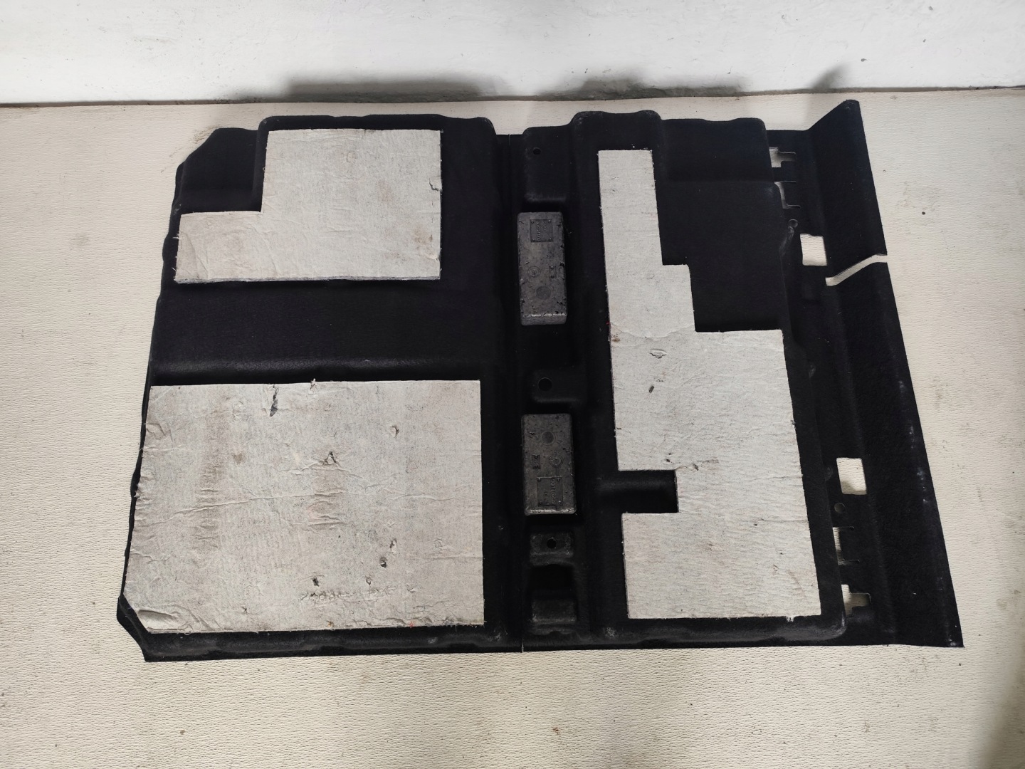 BMW 5 F11 2011 floor boot floor well