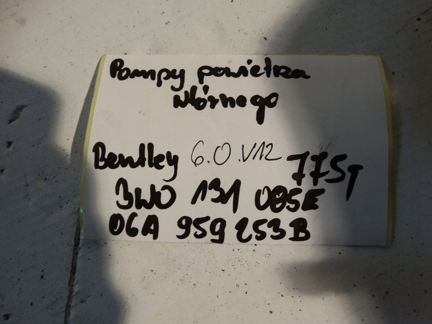 IDEALNE POMPY LUFT WTORNEGO BENTLEY 6.0 V12 1