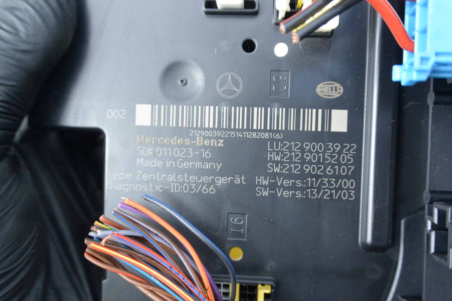 module control unit SAM compartment of fuses HYBRID E300 MERCEDES E W212 LIFT