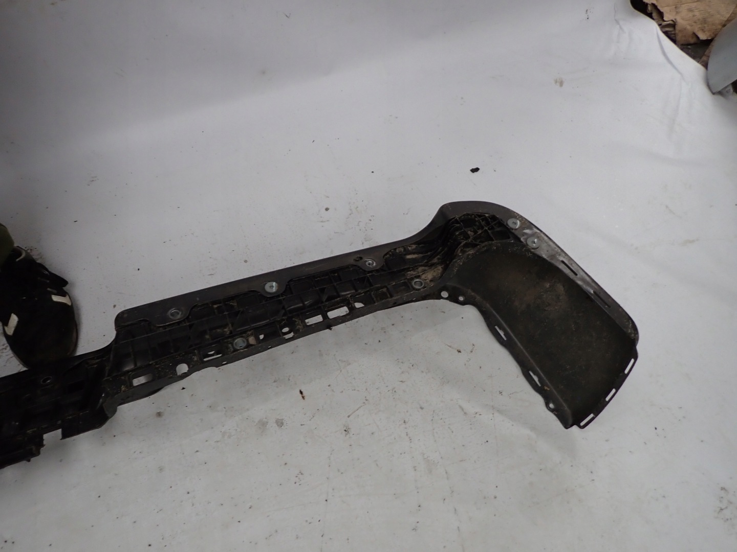 DODGE RAM V 1500 19- bumper rear part rear 68451020AA