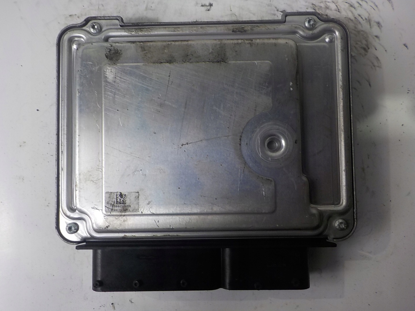 VW computer control unit 03G906021KQ 0281013233