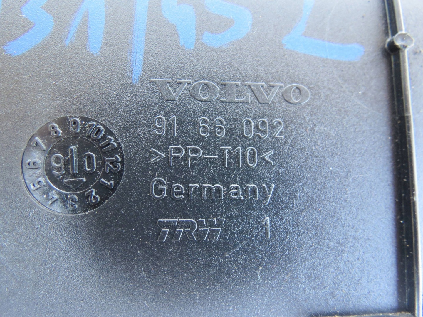 grid air conditioning devices left VOLVO XC70 II CROSS AWD 2.4D 185KM 2000-2007r 9166092