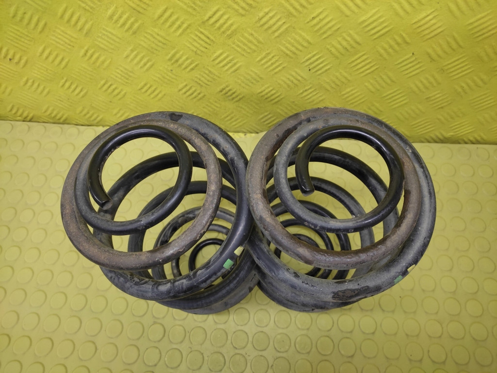 OPEL VIVARO 1.9 CDTI spring springing rear part
