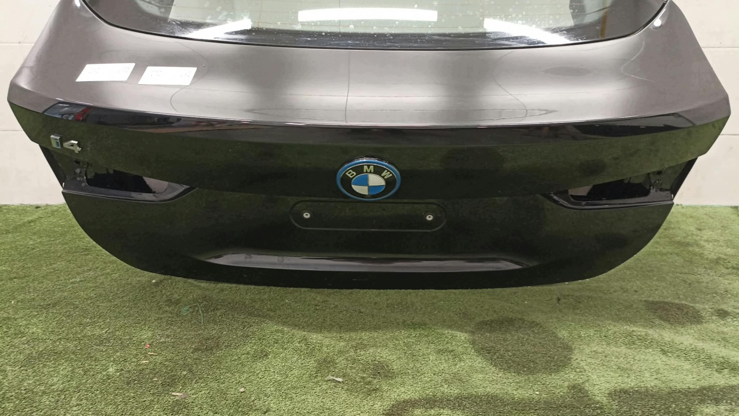 BMW I4 G26 boot door boot colour 475 BLACKSAPHIRRE METALLIC
