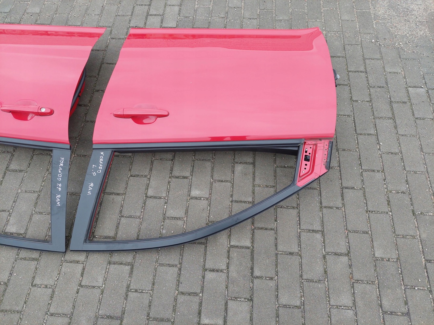 door front left right front left right SSANGYONG KORANDO III 3 LIFT RAM