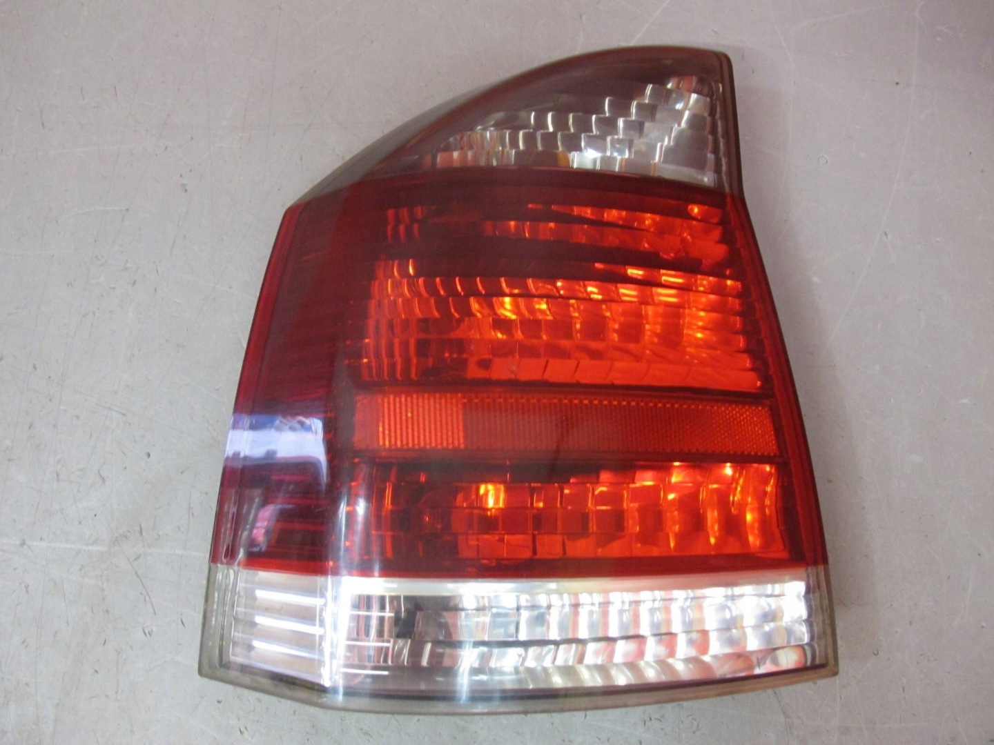 Opel Vectra C GTS LIFTBACK light left rear part rear EUROPA