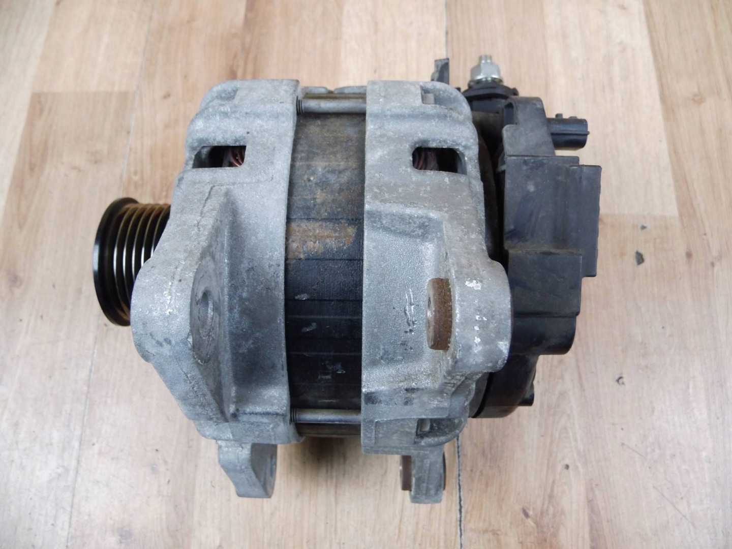 Nissan X-Trail T32 1.6 BENZ alternator 231004PA0A-E