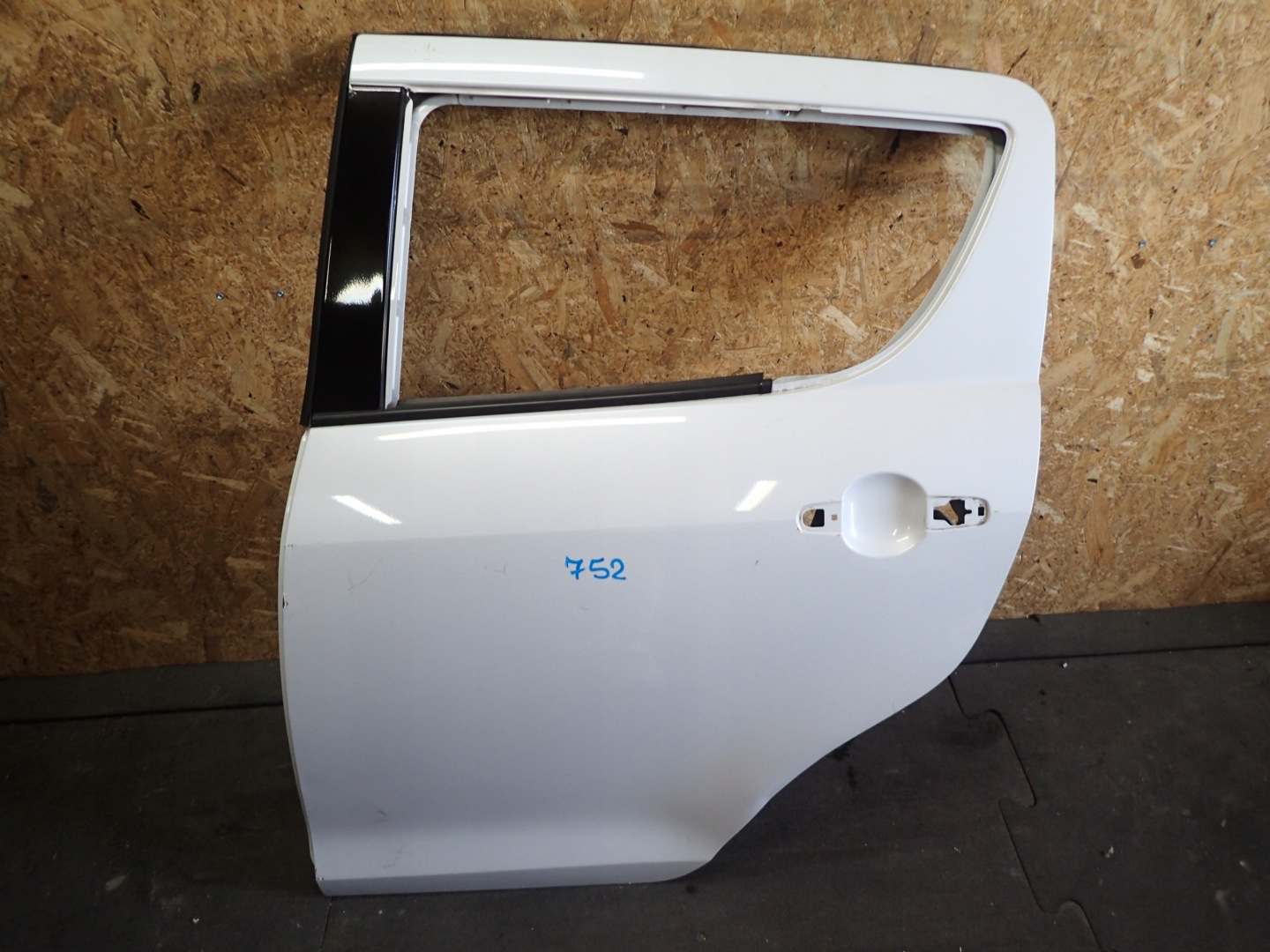 tür heck links SUZUKI SPLASH OPEL AGILA A