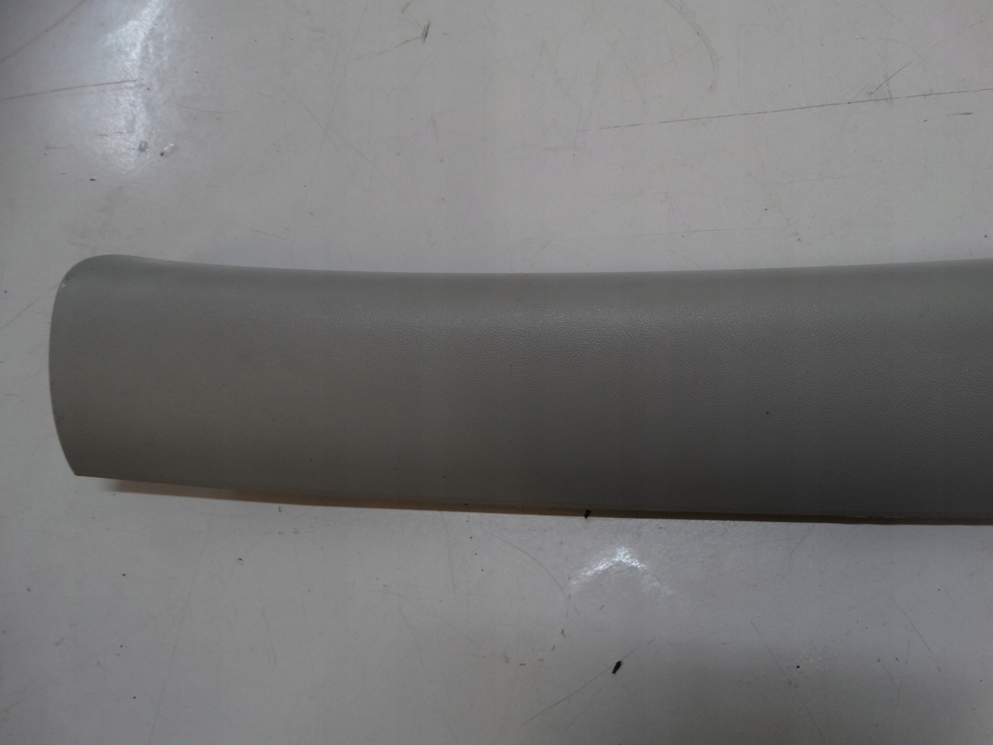 side SLUPKA right SKODA OCTAVIA II 1Z0867458L
