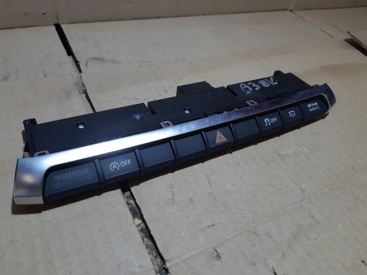 AUDI A3 8V Bedienteil PRZYCISKI 8V0925301BA