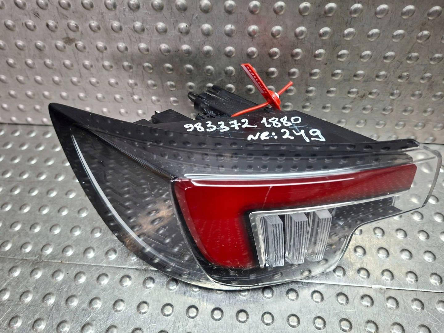 light left rear part LED 9833721880 OPEL MOKKA B 2020