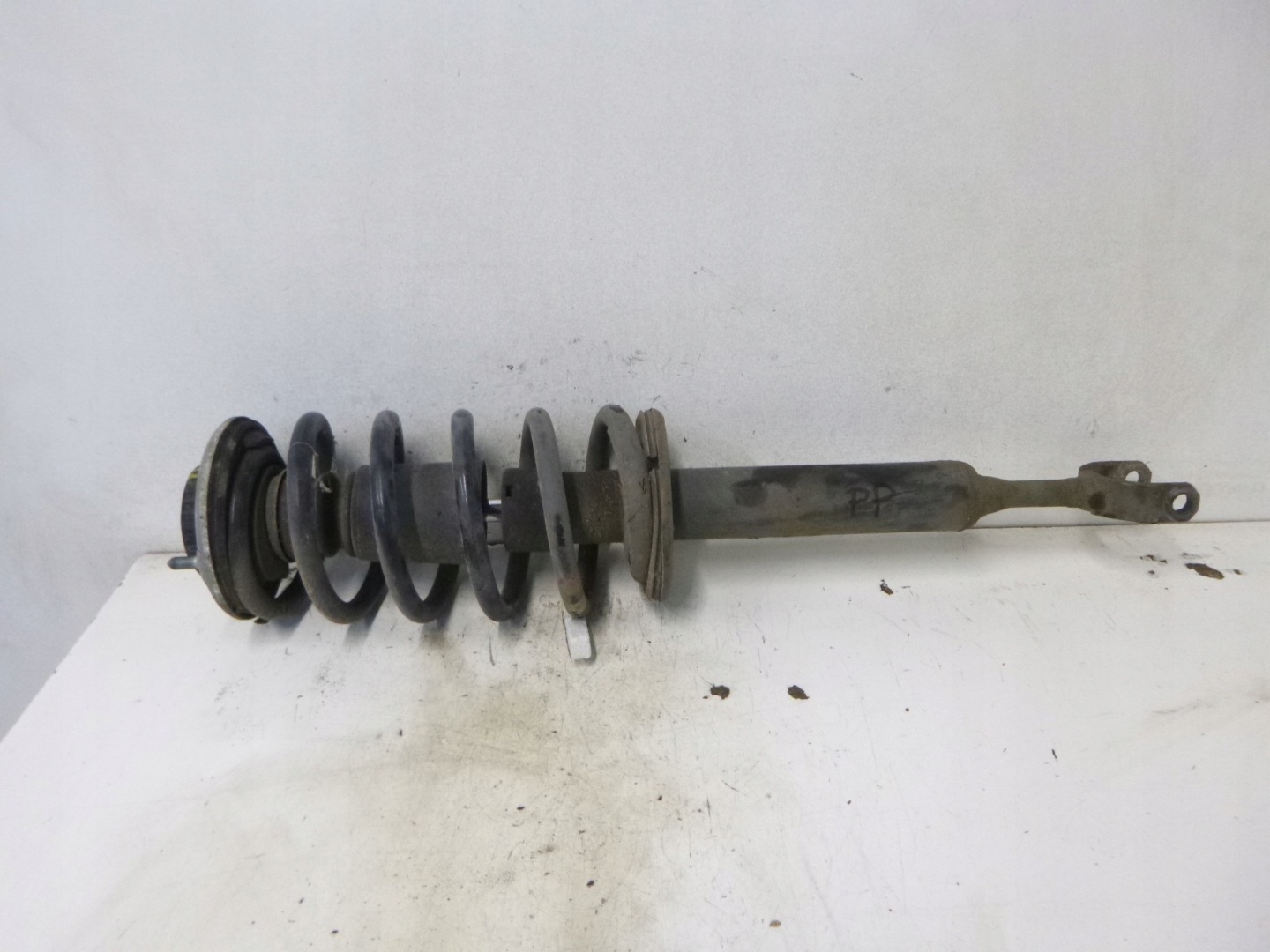 shock absorber front Volkswagen Passat B5 2.8 99r.