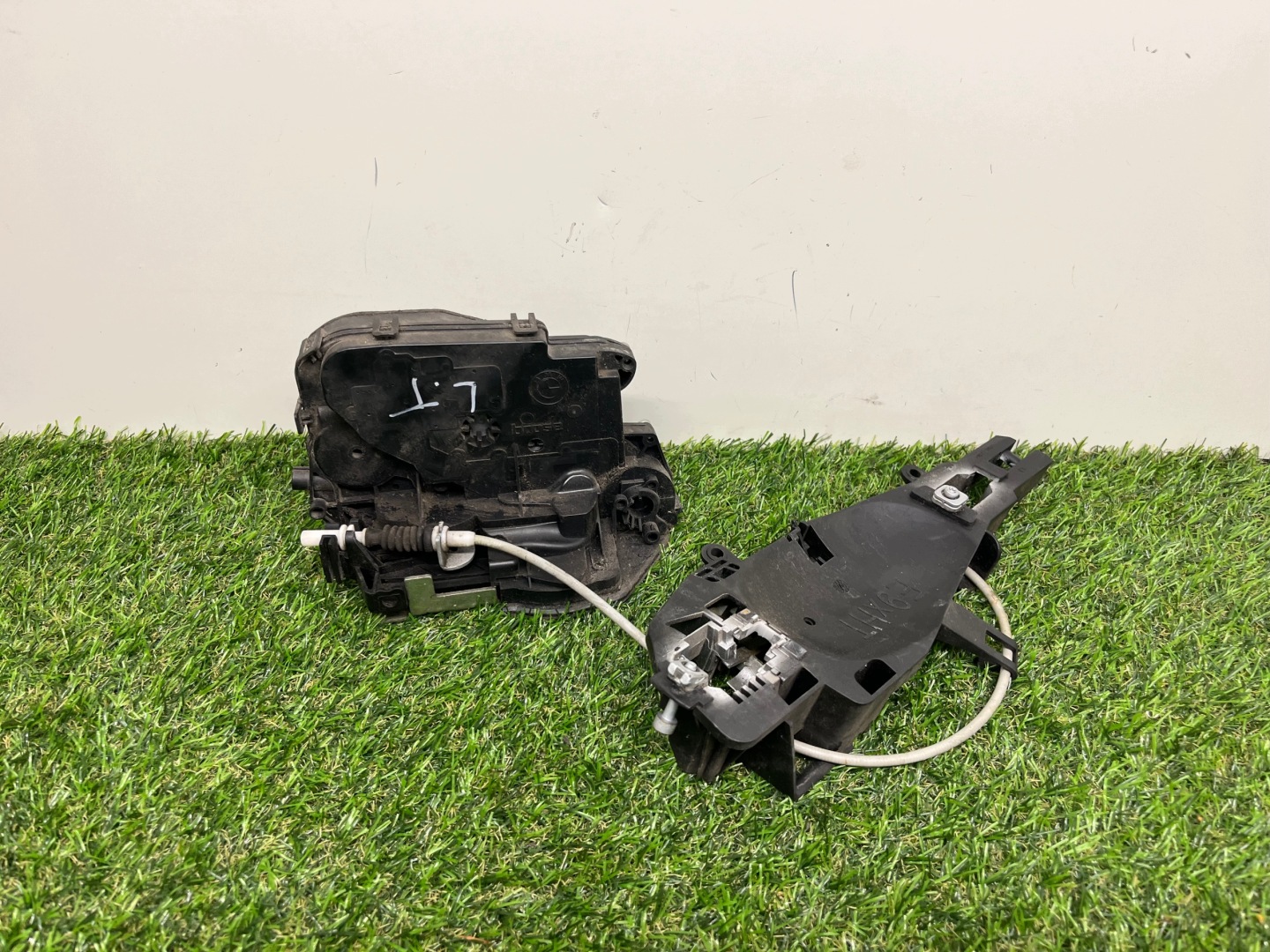 lock door left rear part rear BMW E91