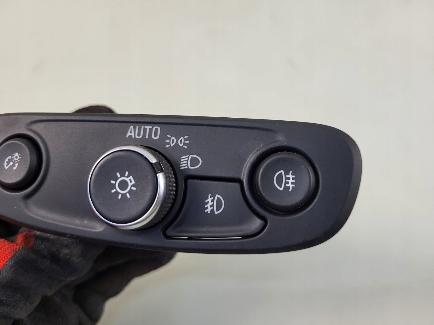 switch of the lights switch panel OPEL INSIGNIA B 84215920