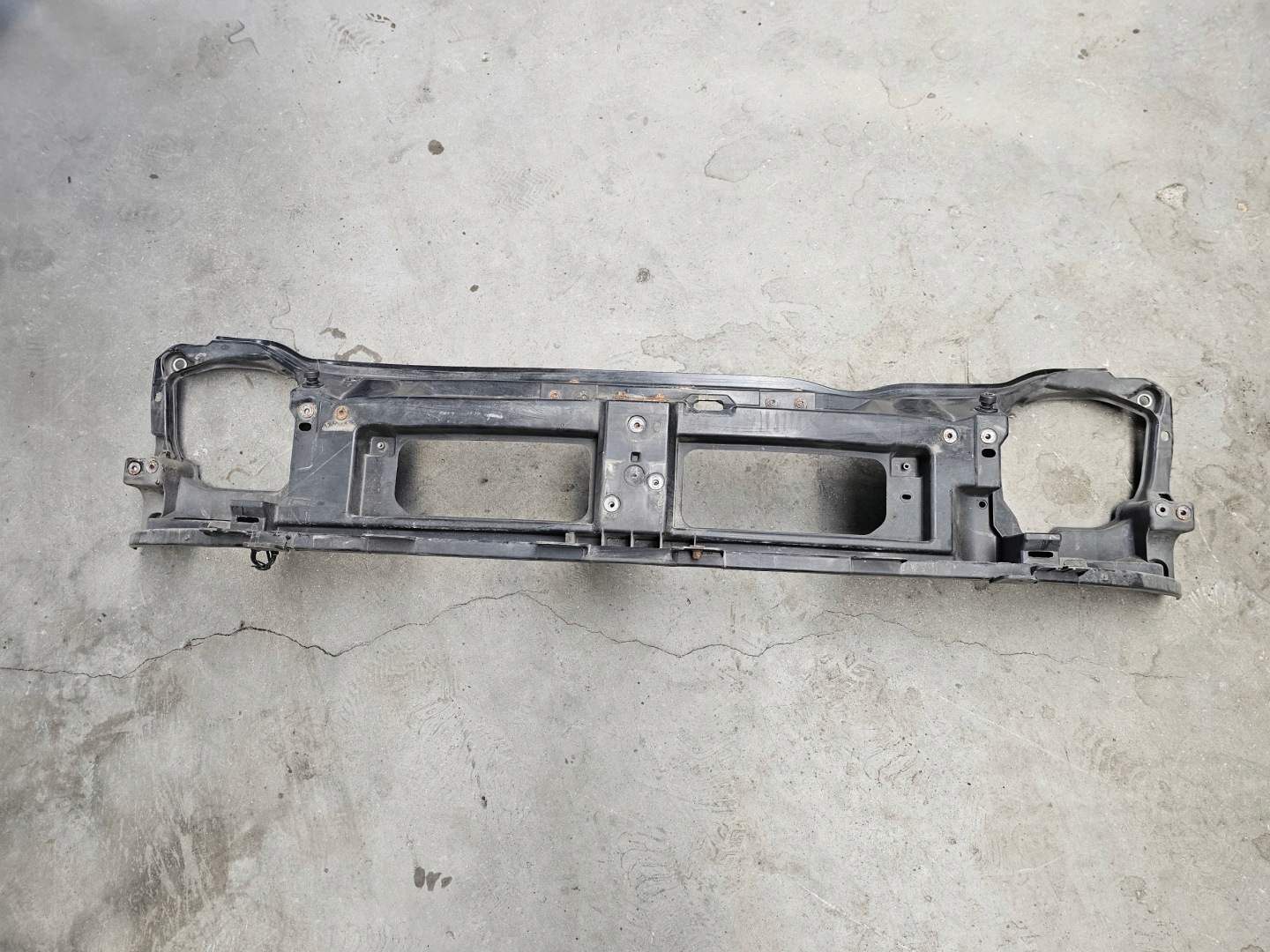support panel for radiators pillar - OPEL VIVARO A TRAFIC II 06-14 8200411923