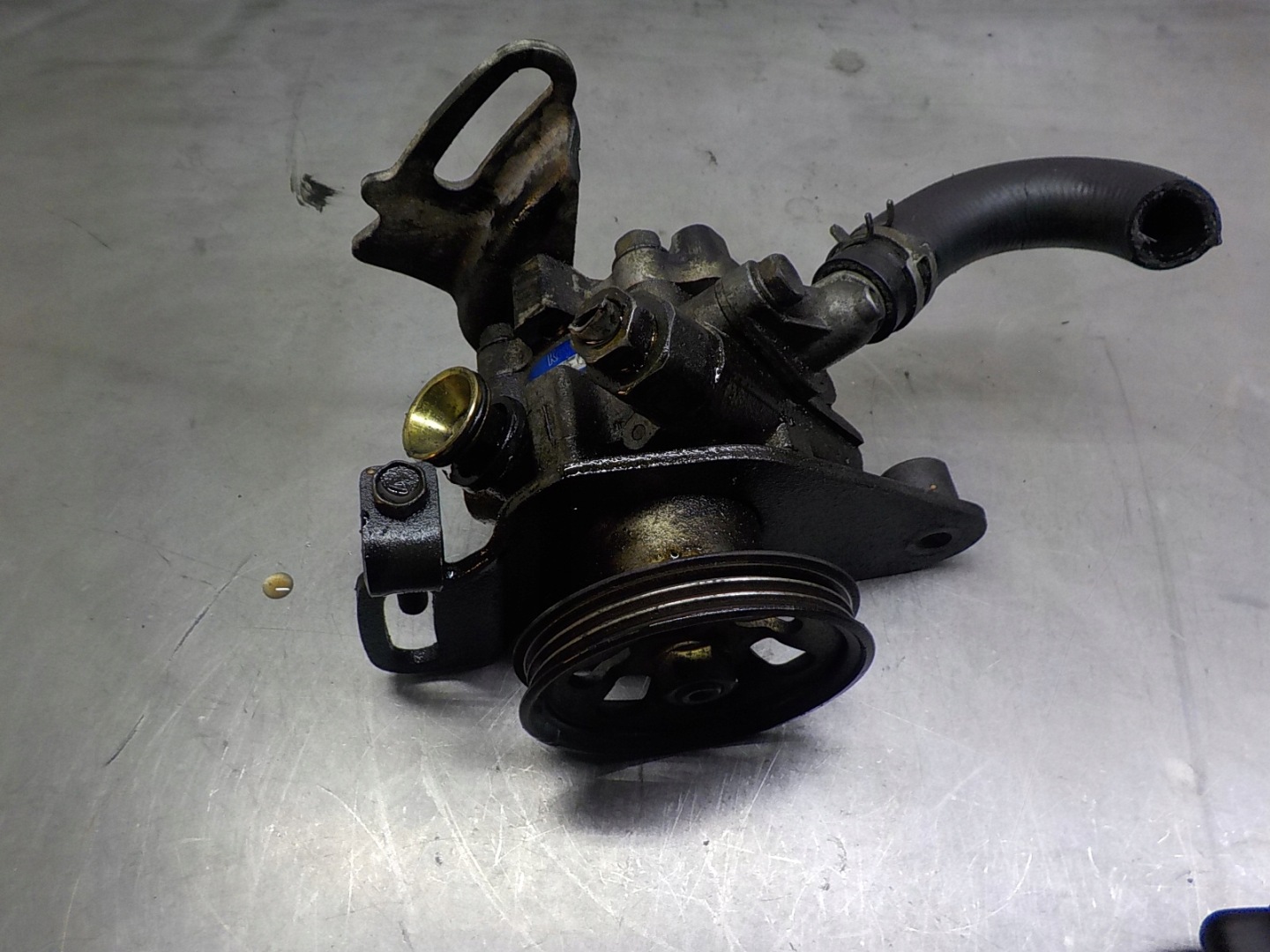 DAIHATSU GRAN MOVE 1.6 servo pump KOYO