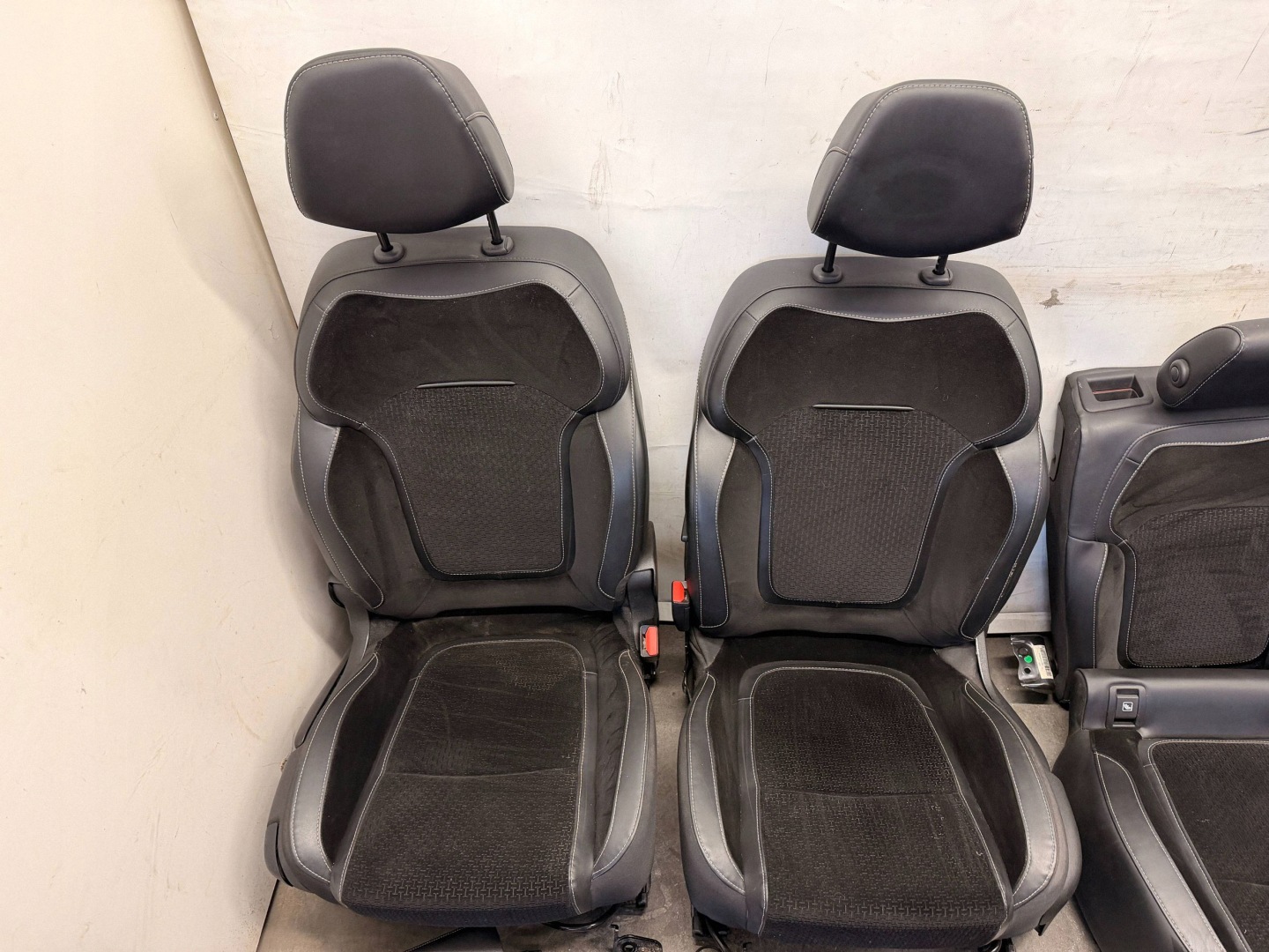 Renault Megane IV KOMBI ülés ülések vezető utas hátsó ülés oldalsó KPL