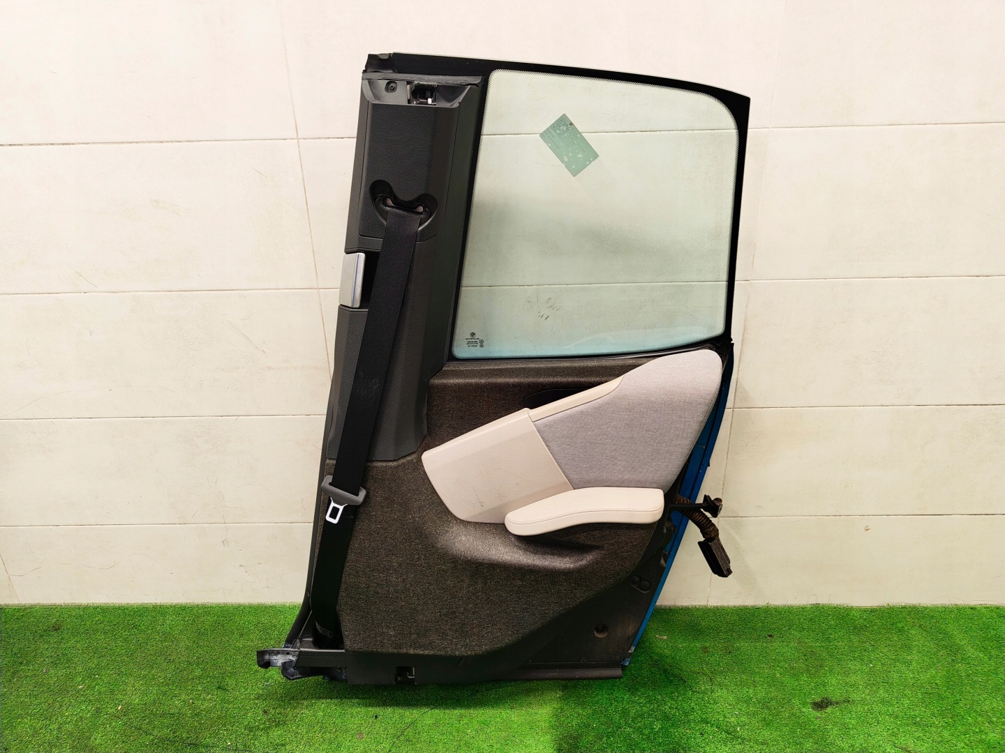 BMW i3 Tür rechts heck hinten Farbe C04