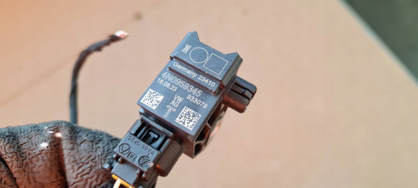 SQ5 Q5 80A LIFT CRASHSENSOR DRUCKSENSOR UDERZENIOWY CONNECTOR CONTACT 4N0959345 A6 C8 A7