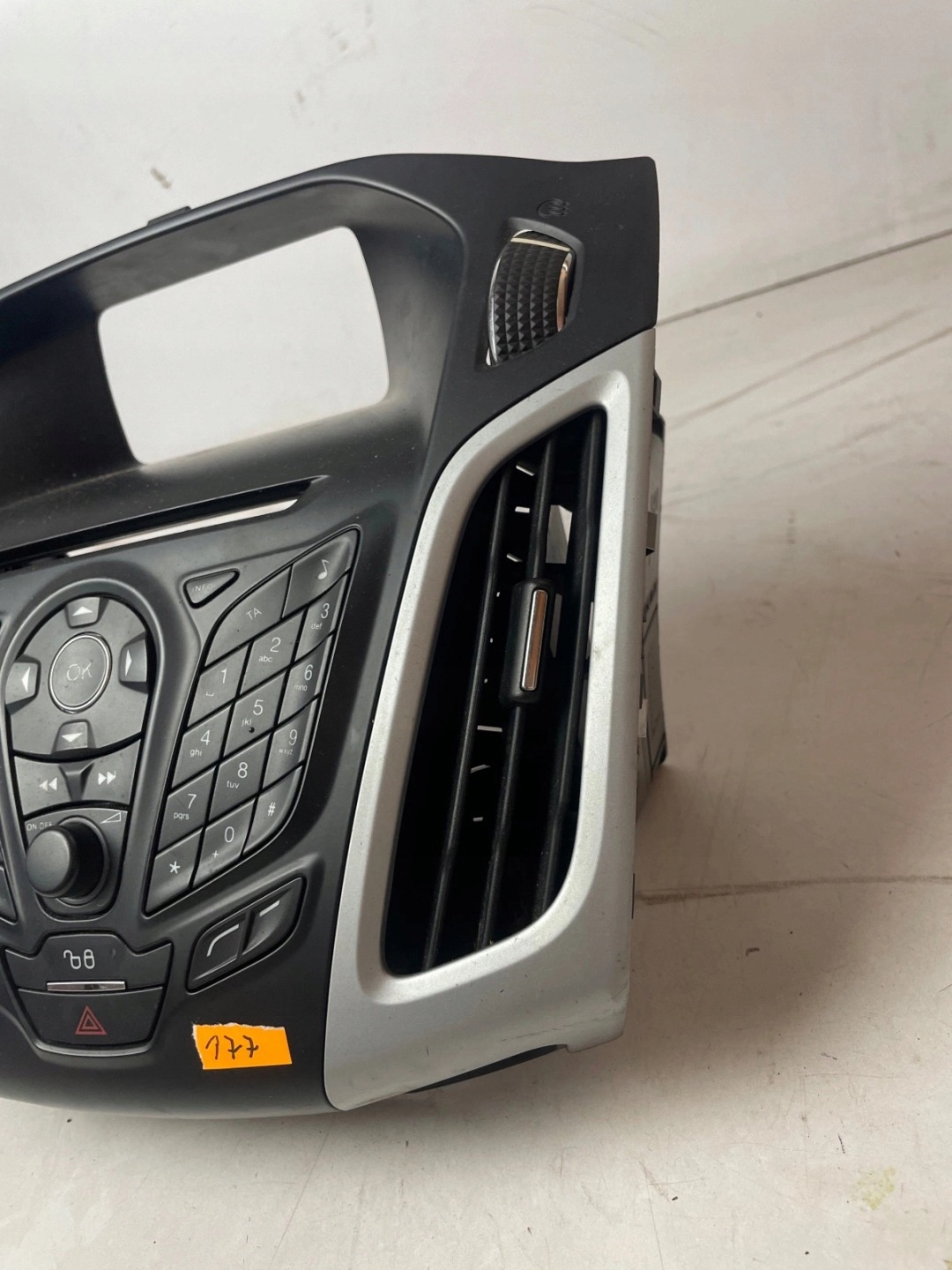 Panel Radia Ford Focus MK3 C-Max MK2