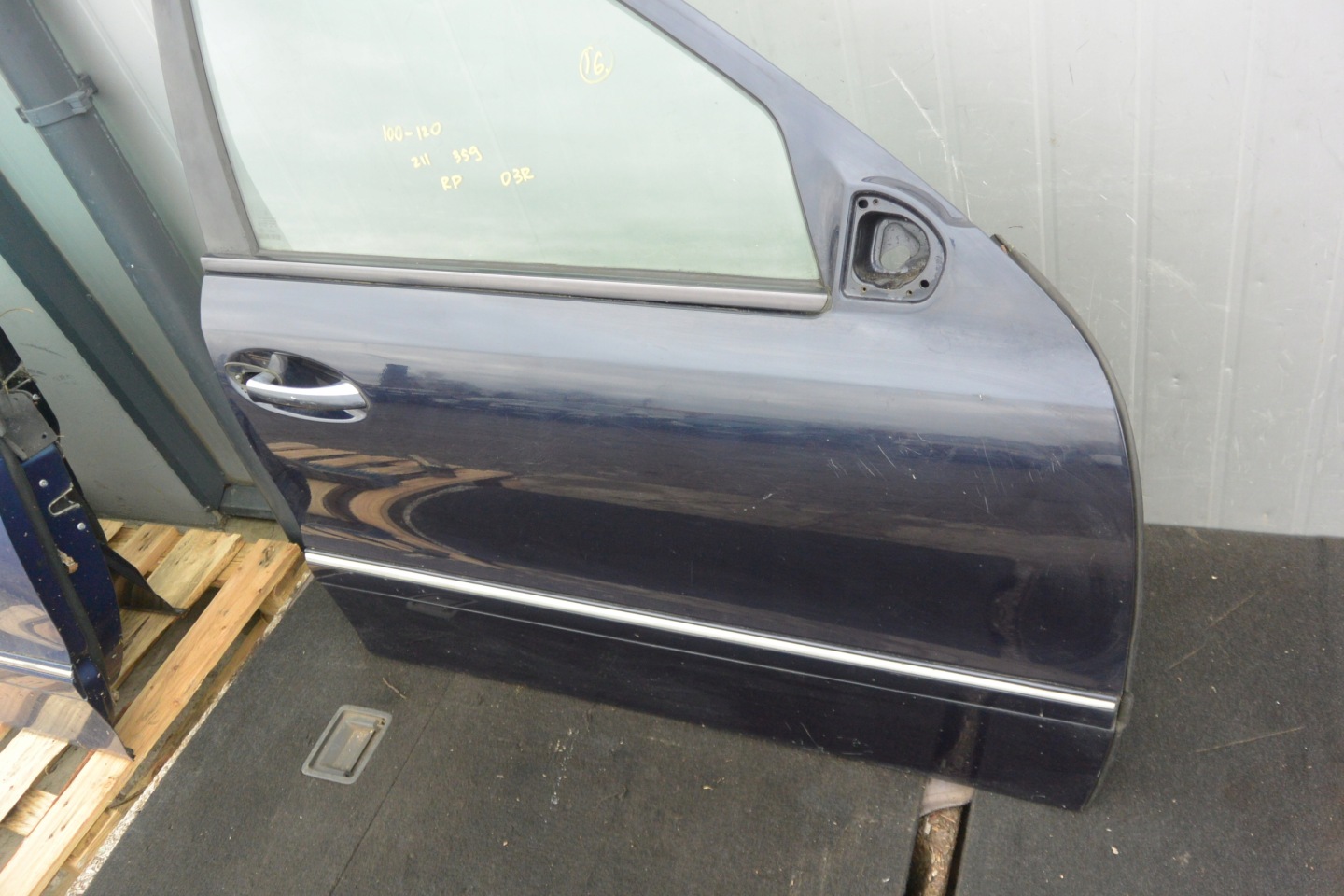 door right front 359 C359 MERCEDES W211