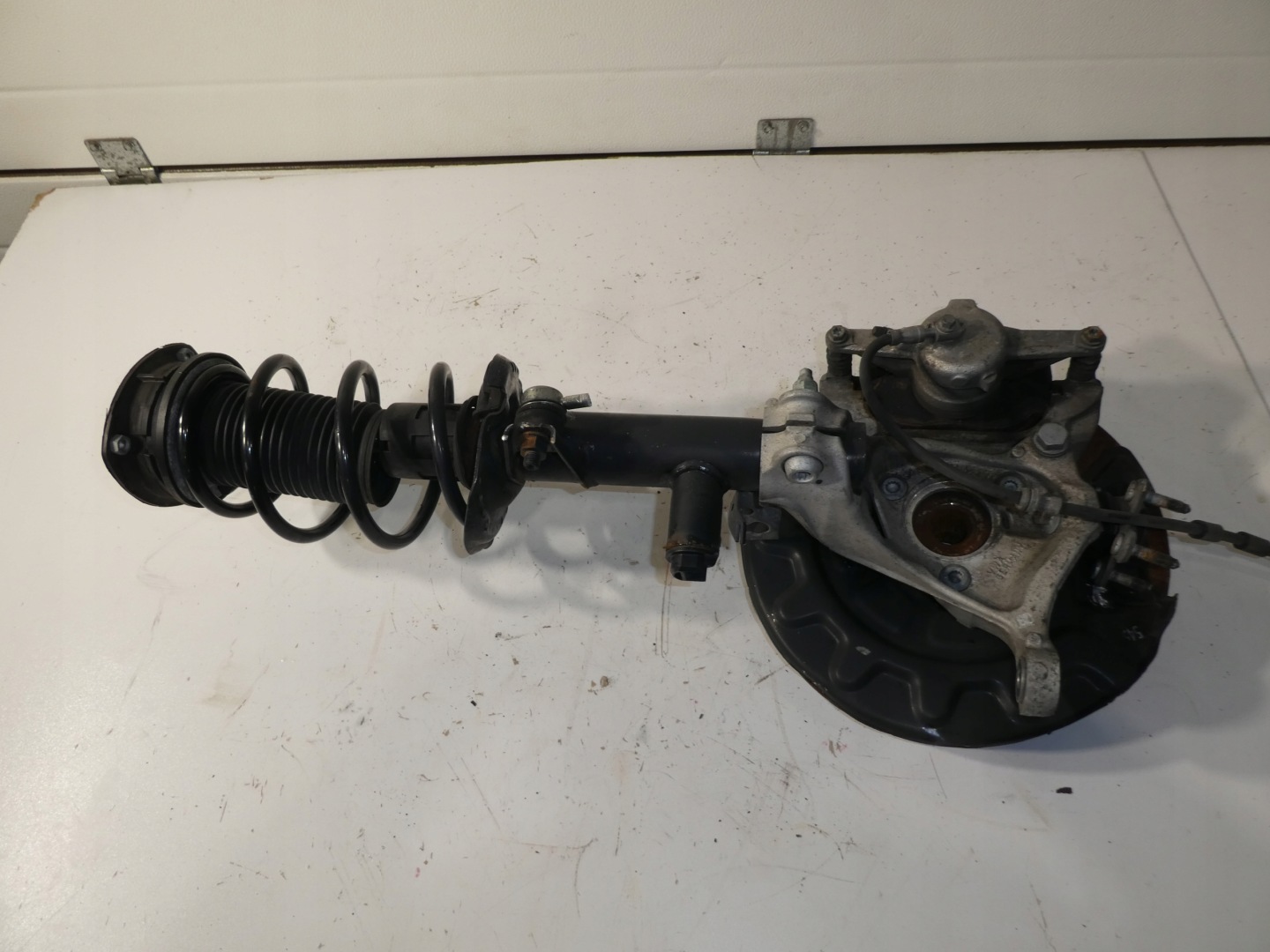 McPherson swing shock absorber caliper VW SKODA 3Q0413031BE