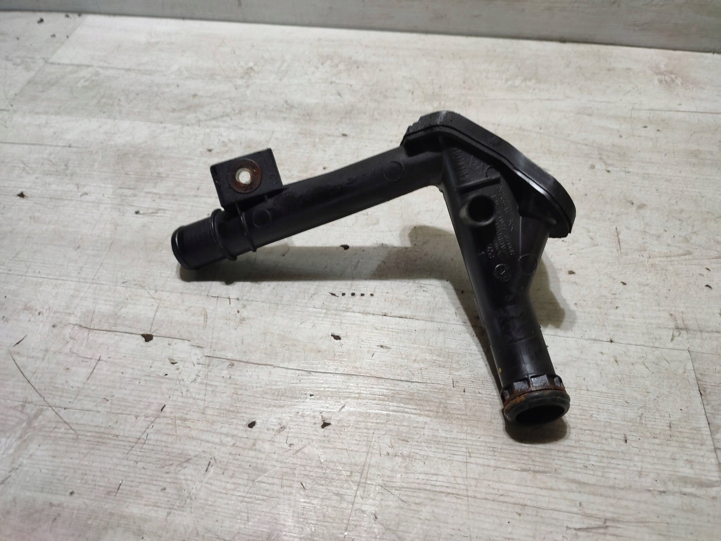 Mercedes-Benz GLA W156 2015 wiring / hose radiator