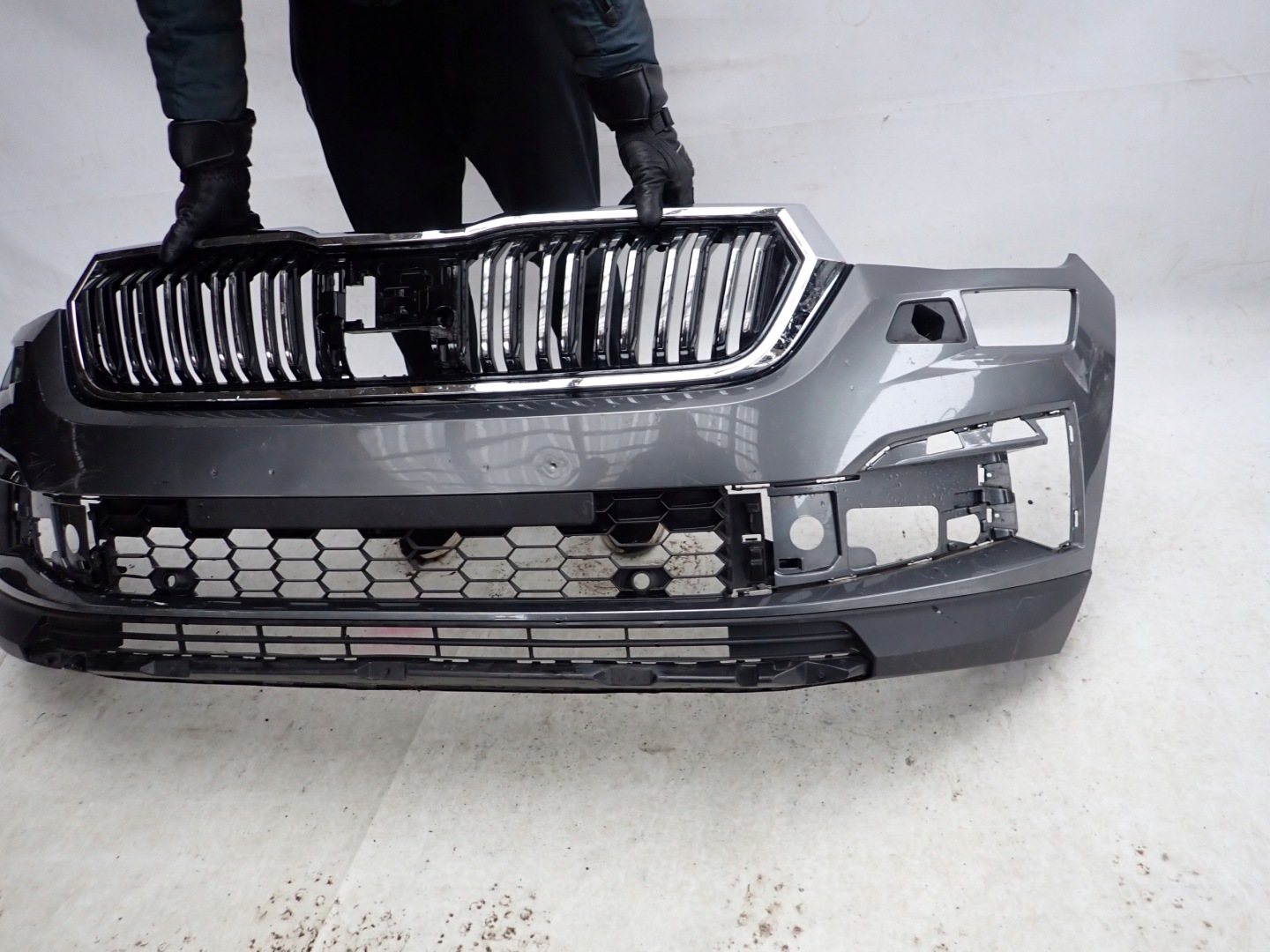SKODA KODIAQ LIFT 21- bumper front front SPR 565807221H
