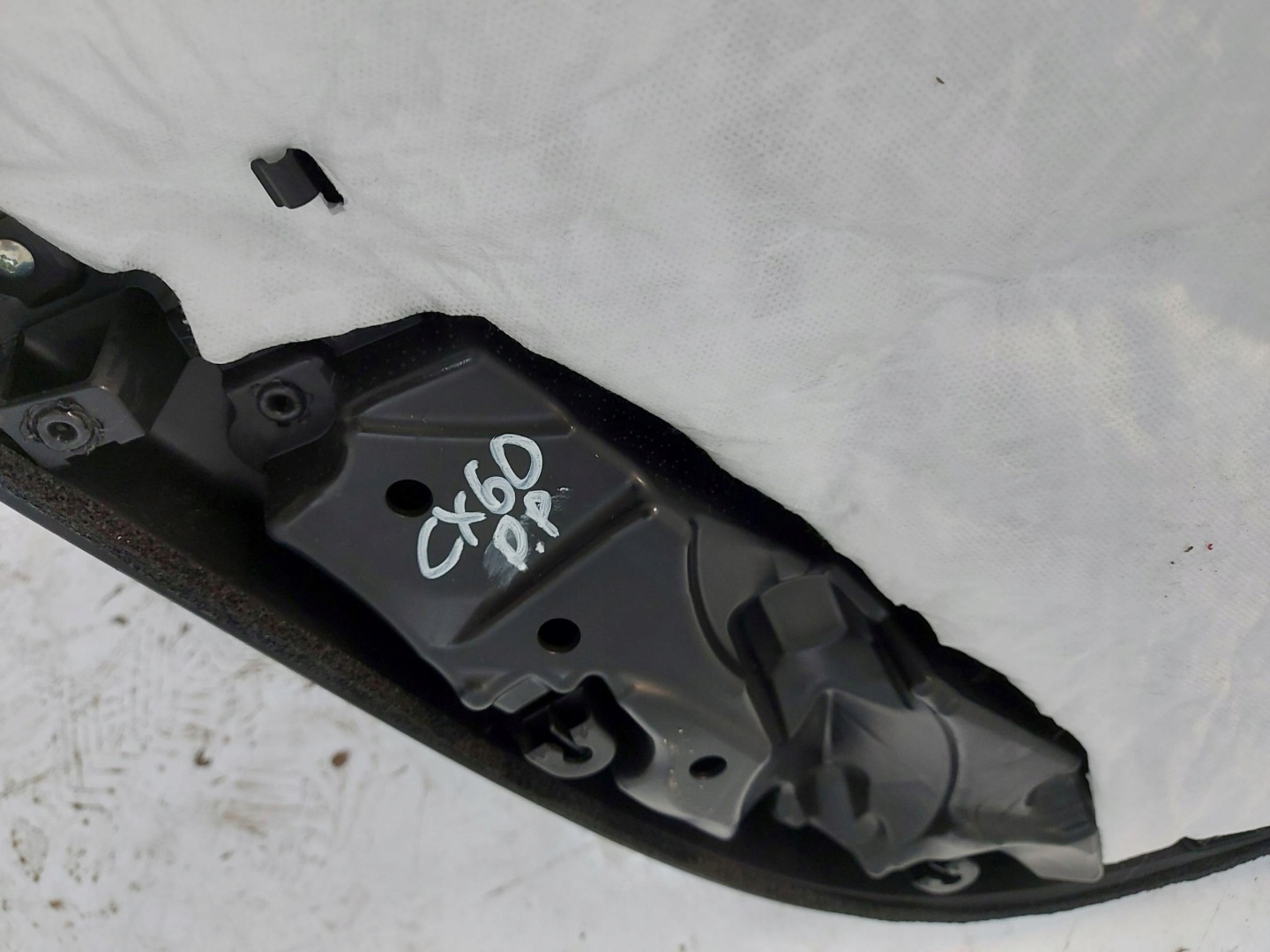 Mazda CX60 2023r side upholstery door right front front biala nic