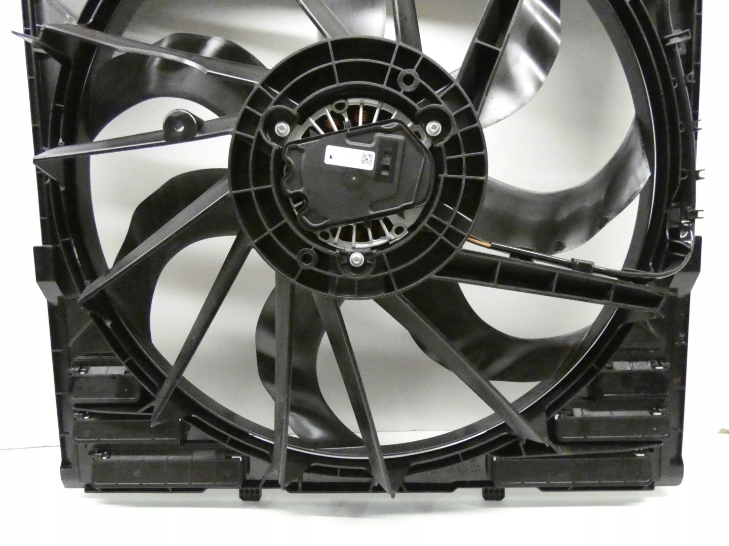 BMW X3 G45 G48 5A50D7 2024- obal ventilátor chladiče
