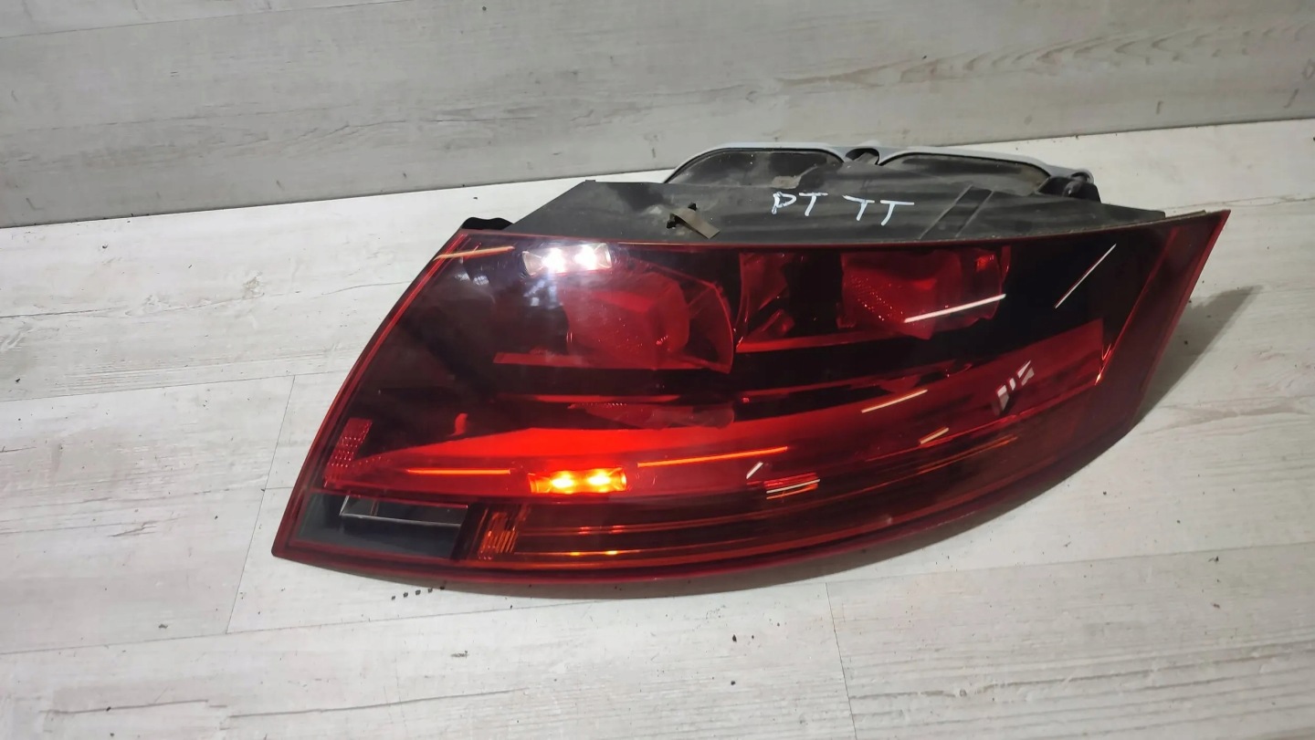 Audi TT TTS Mk2 2013 Licht heck Seite rechts