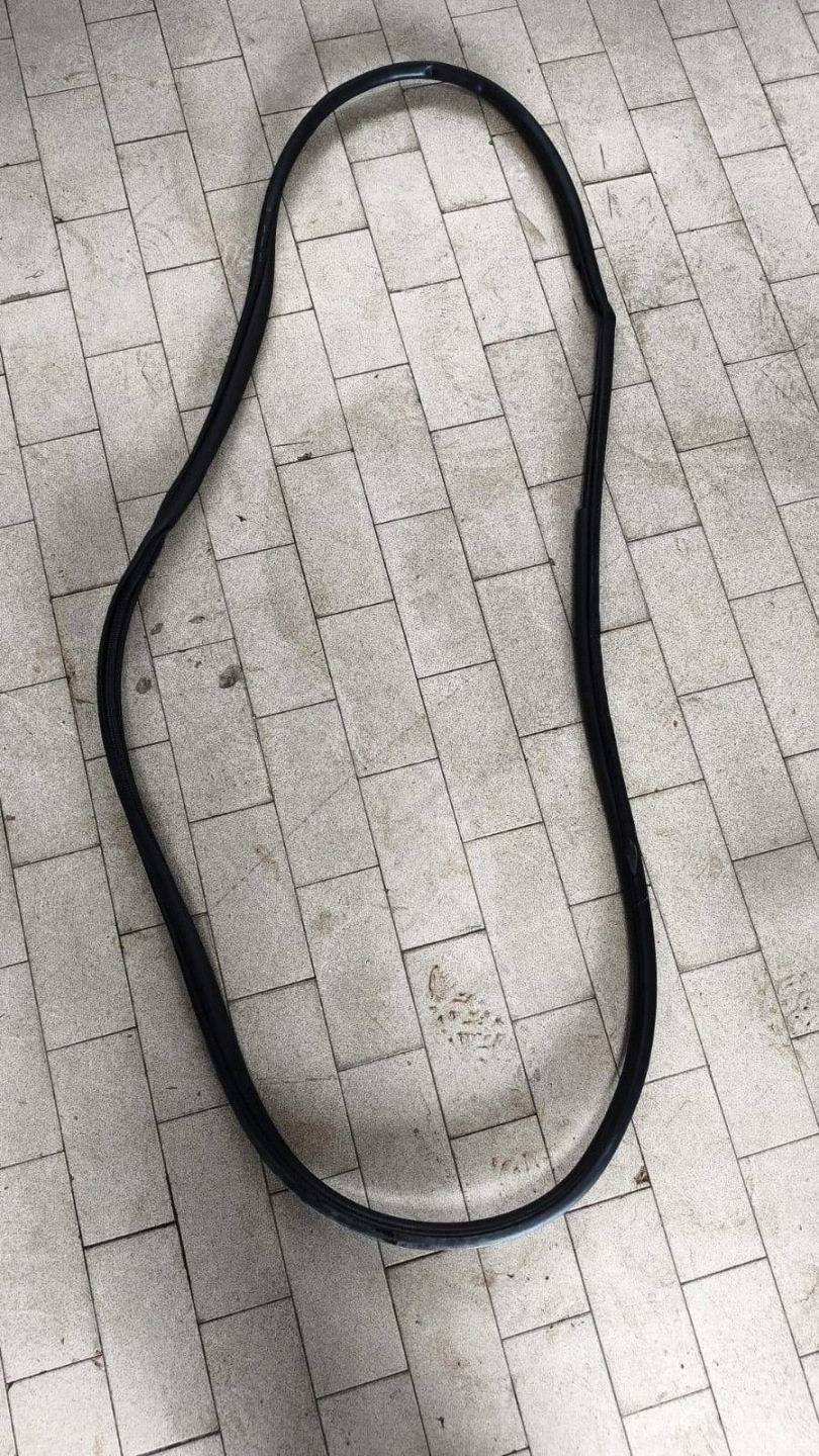 gasket bodywork door tylnych rear part side left Mazda 2 2024r