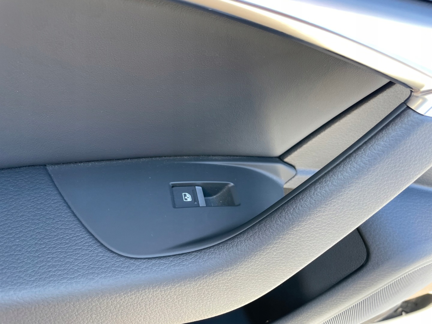 side AUDI A6 C8 sedan KOMBI leather LED as new KOMPLET
