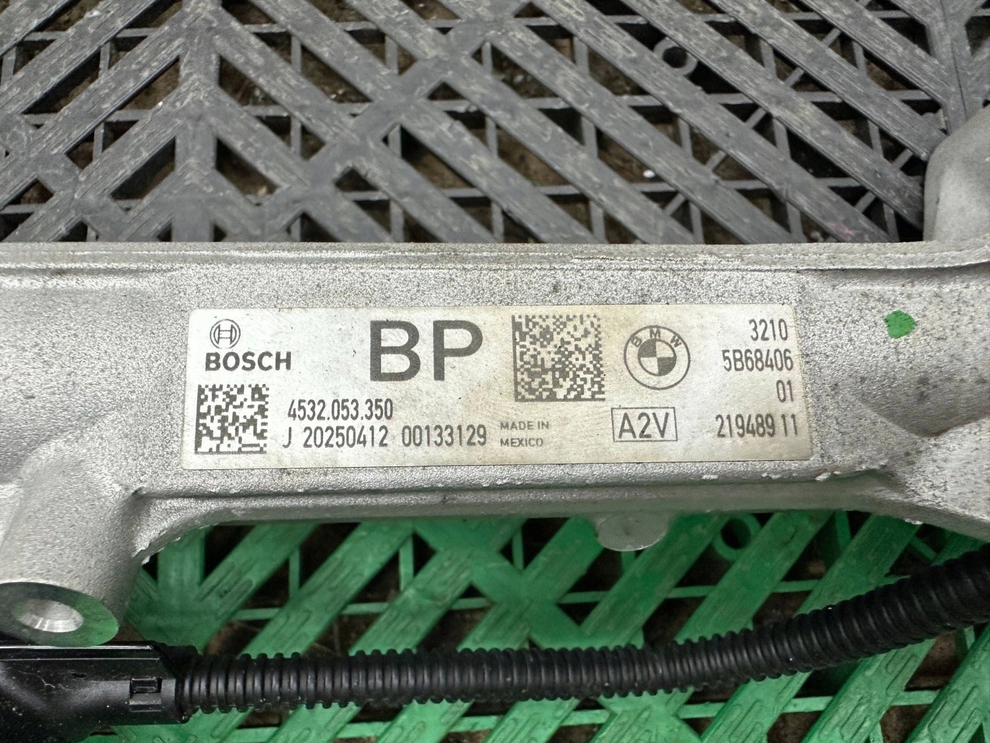 control BMW X3 G45 5B68406