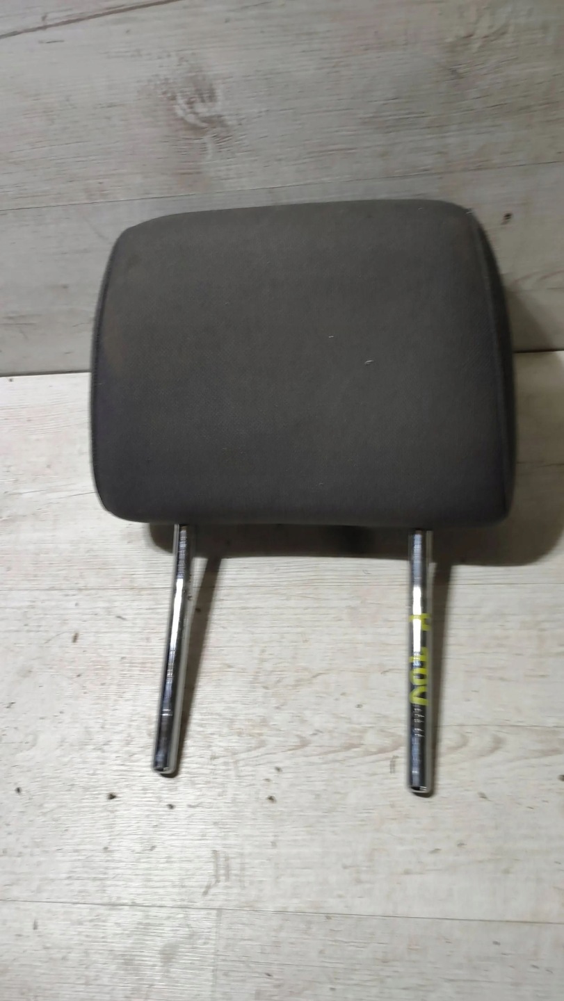 Volkswagen Touareg and 7L2003 front side right rest