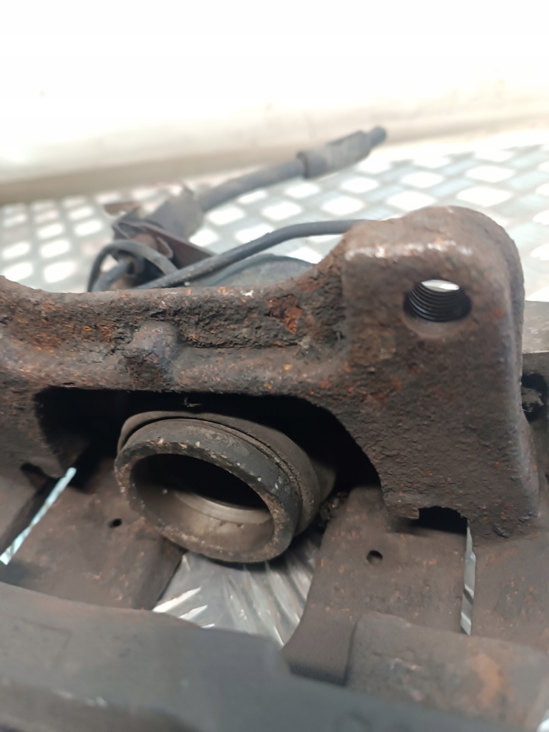 caliper brake right front A6C5 2004r 2.5TDI