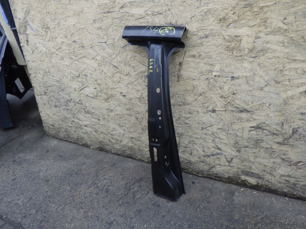VW UP MII CITIGO 5D 11- right pillar central