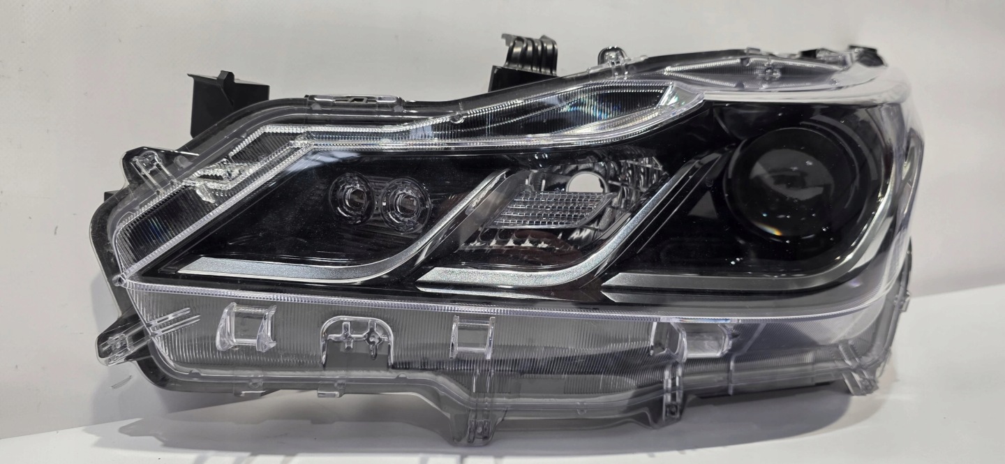 light left front lens TOYOTA COROLLA E21 sedan 19- original 81150-02T31