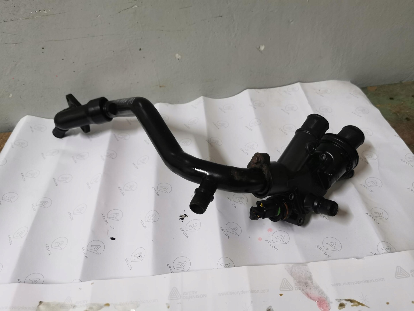 csomag TERMOSTATU FORD MONDEO MK4 9682141580