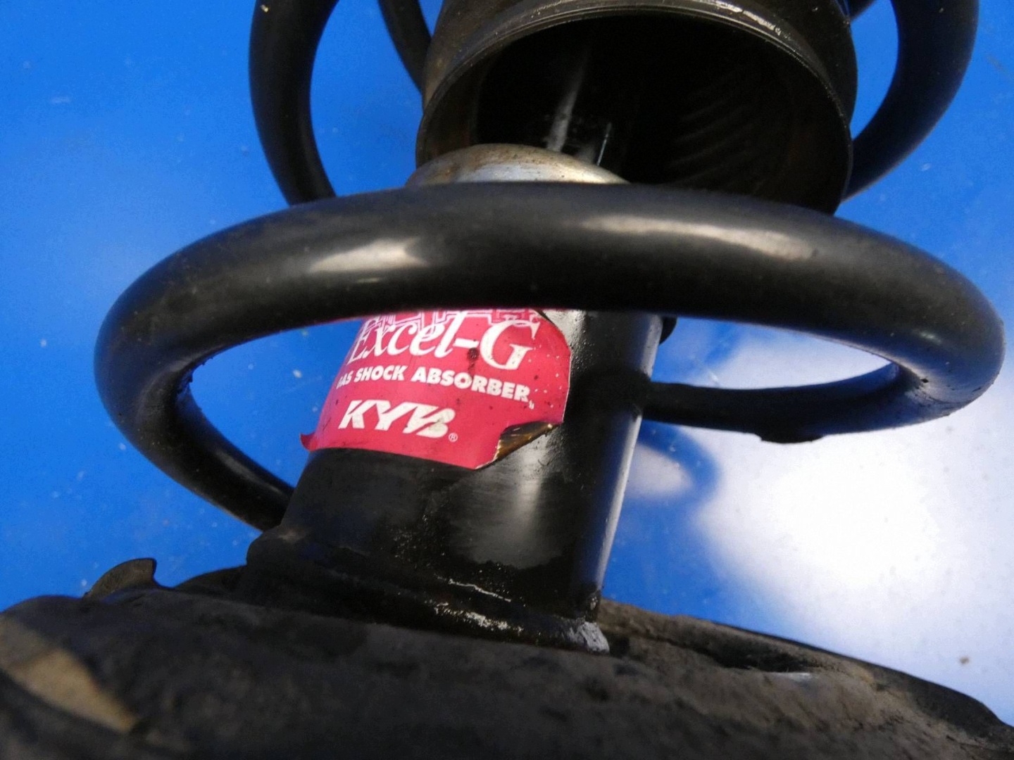 SKODA SUPERB III 3V shock absorber right front front
