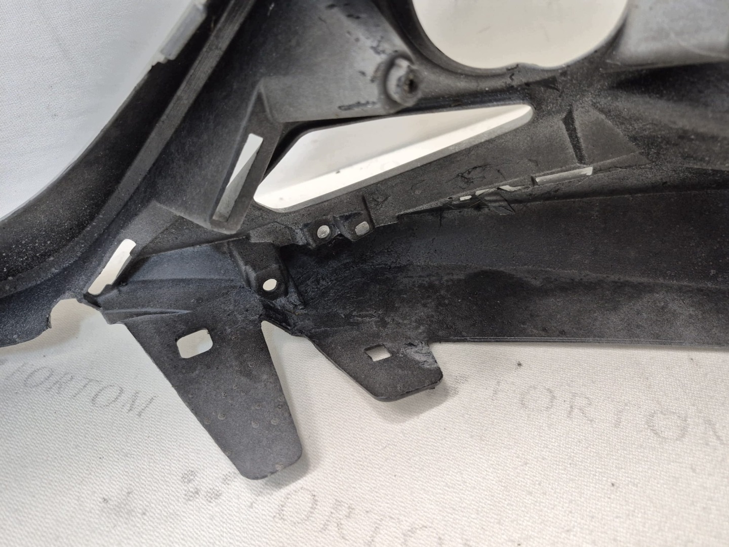 TOYOTA COROLLA XII E21 KOMBI HB bumper front front 52119-02P40