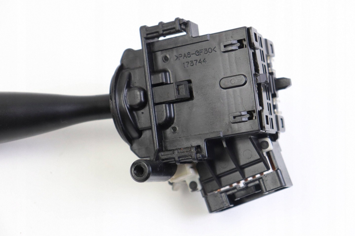 TOYOTA YARIS et bouton indicateurs de direction feux commodo 173744 EUROPA