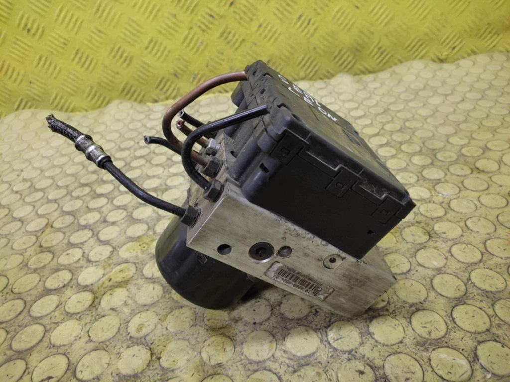SEAT LEON i pumpa ABS 1J0614217E