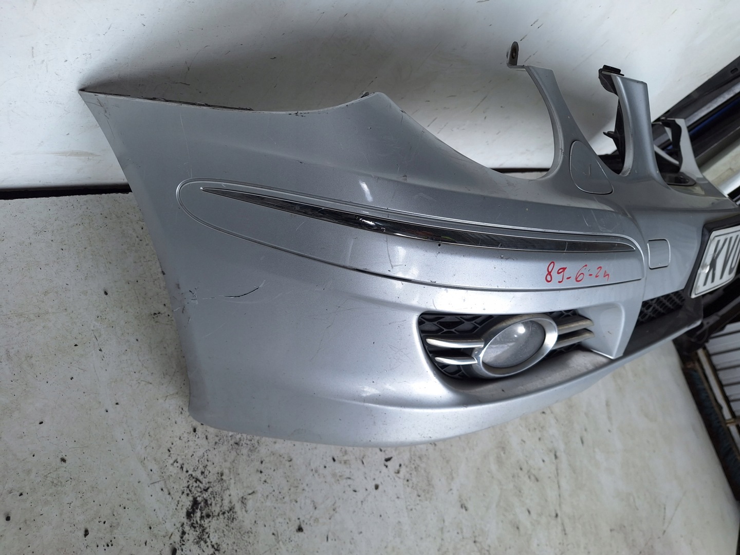 MERCEDES E-KLASA W211 LIFT 06-08 bumper + XENON