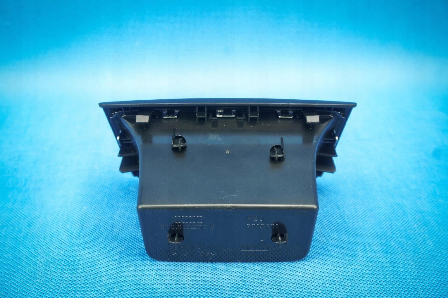 passenger compartment plato tunelu Audi A4 8K A5 8T 8K0863300B