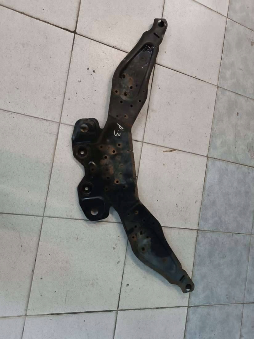 axle beam suspension beam front Infiniti G 4 facelift 2013