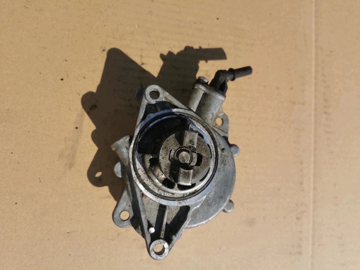 CITROEN C3 1.6 THP Pompa VACUM 02E1-32947 7597920-02