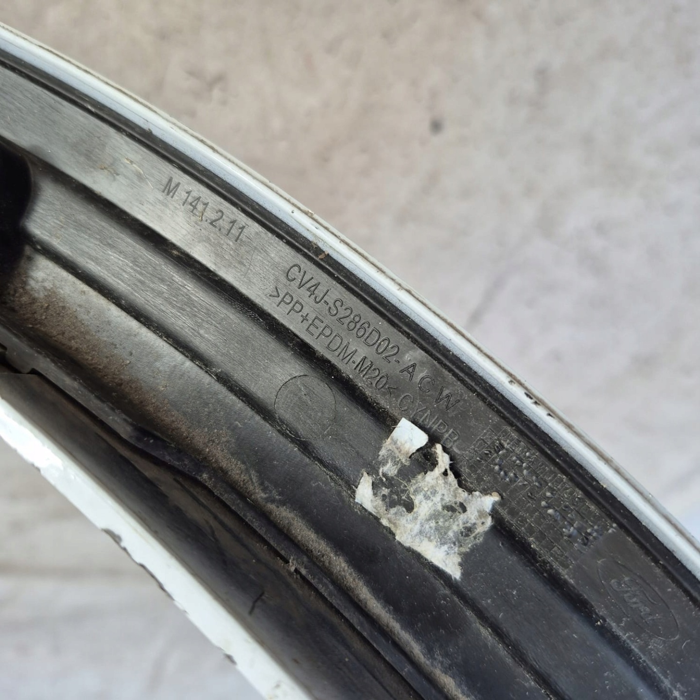 FORD KUGA II 2 MK2 13-19 moulding cap right rear part