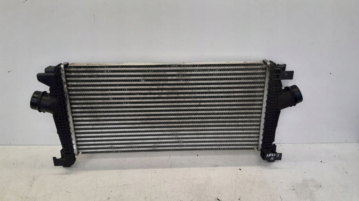 Intercooler Kühler luft Opel Astra J kombi 1,4T